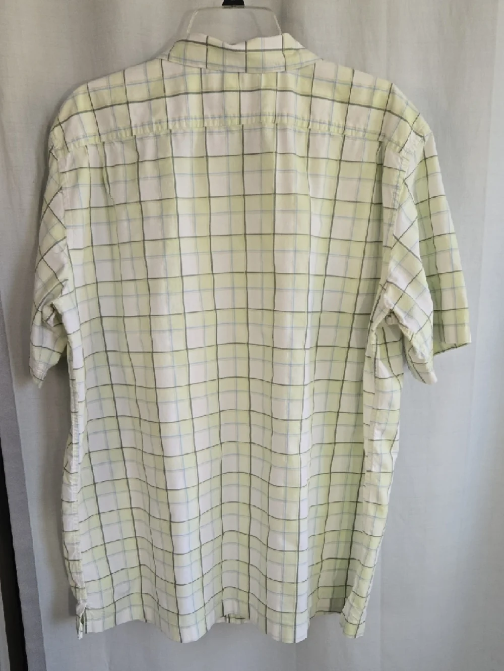 Banana Republic Green & White Plaid Short‑Sleeve Button‑Down Shirt – Size XL,